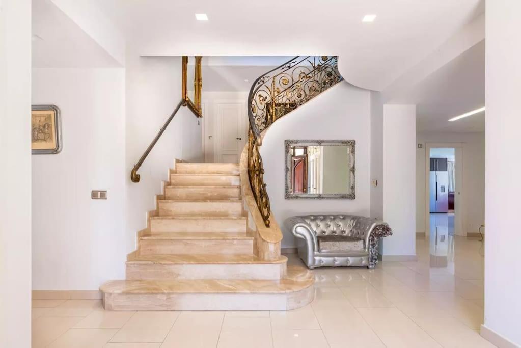 Ohana Luxury Villa With Heated Pool مالقة المظهر الخارجي الصورة