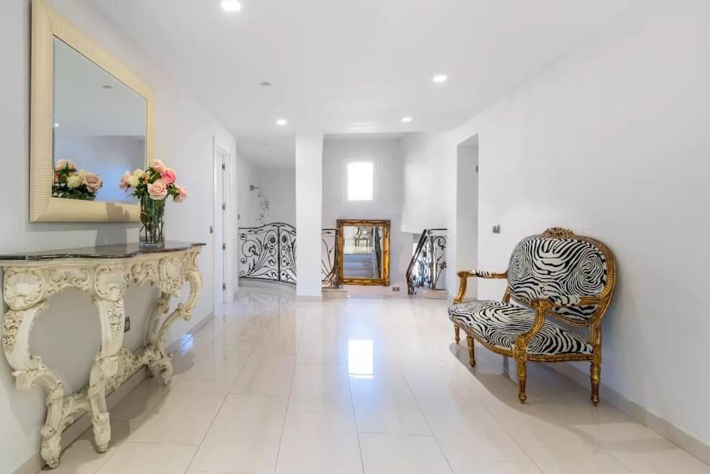 Ohana Luxury Villa With Heated Pool مالقة المظهر الخارجي الصورة